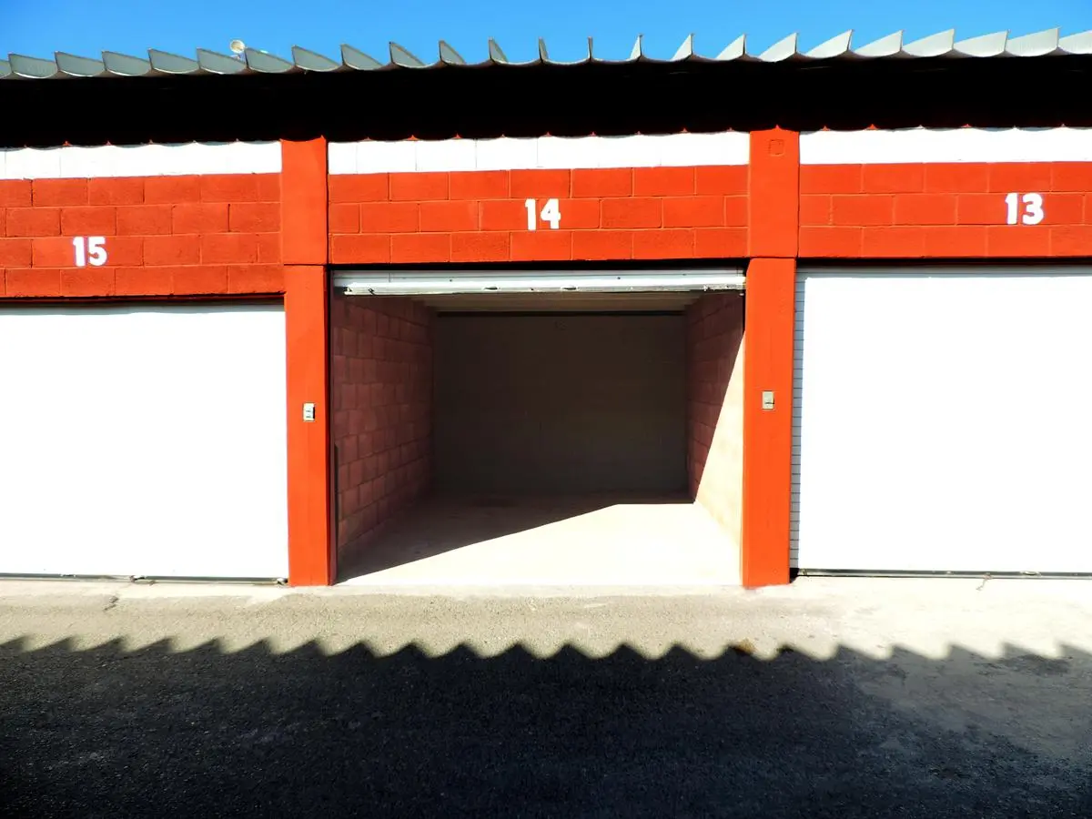 Bodega con entrepiso