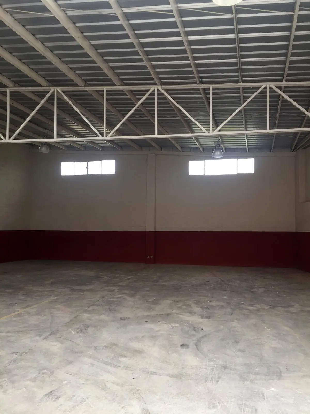 Bodega 305m2